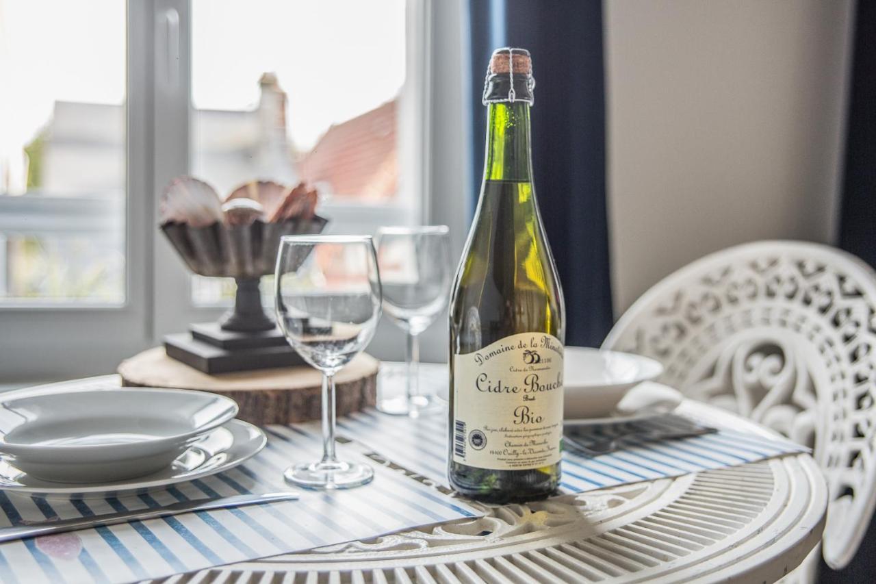 La Venelle Du Bassin Apartman Honfleur Kültér fotó