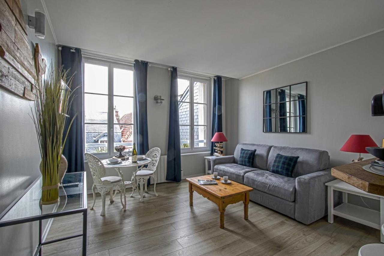 La Venelle Du Bassin Apartman Honfleur Kültér fotó